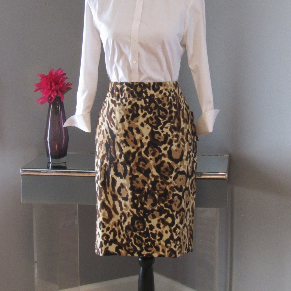 NEW Merona Brown Animal Print Skirt Size 8